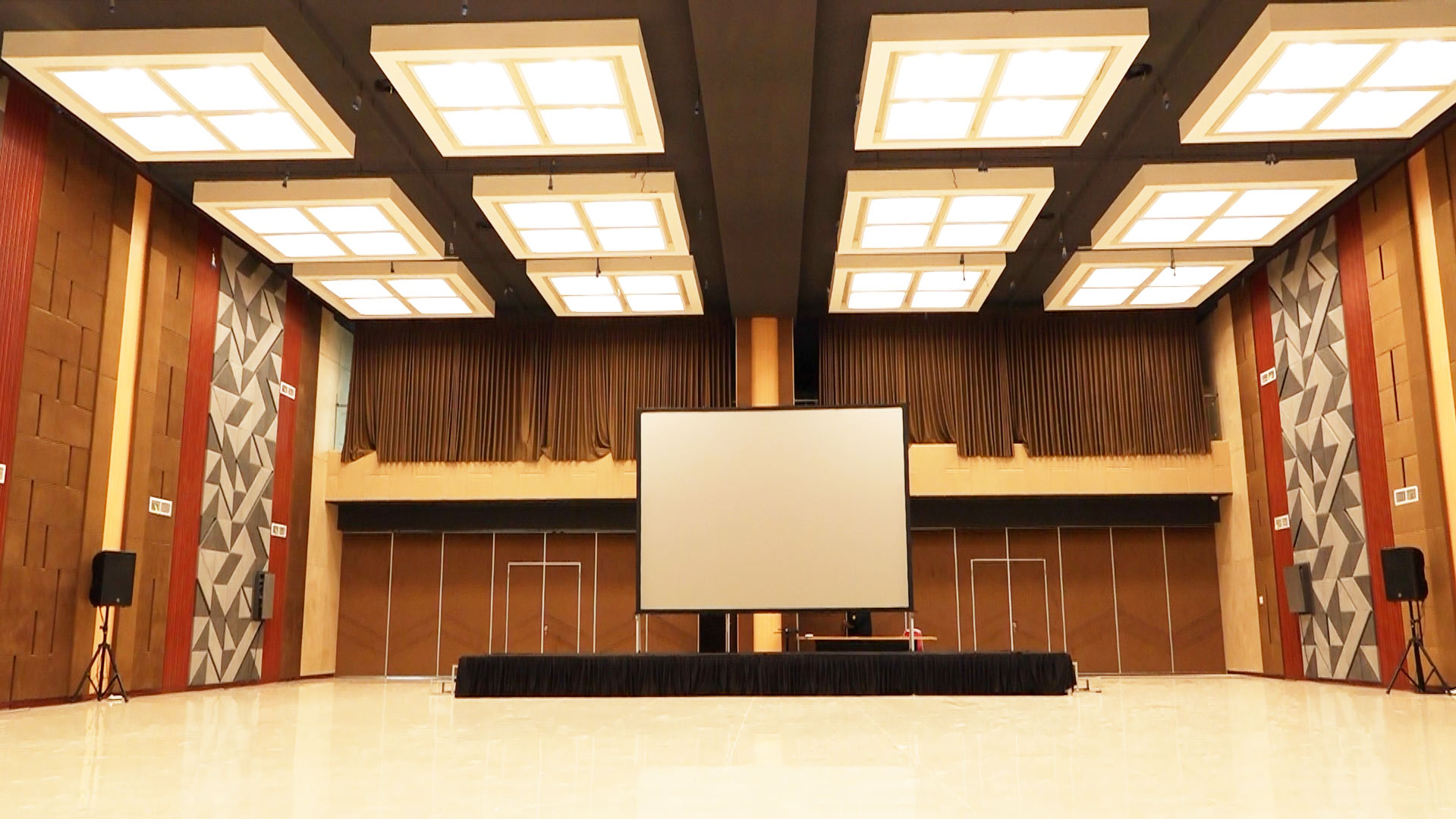 A Hall Made to Impress